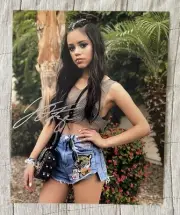 Jenna Ortega Hand Signed 8 X 10 Photo With COA