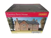 Hornby OO Gauge Skaledale Country Farm House R9848 Model Railway Building Boxed