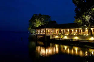 波隆納魯沃艾克霍湖畔別墅Ekho Lake House Polonnaruwa