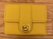 BRAND NEW $148.00 MICHAEL KORS PUSHLOCK TRI-FOLD LEATHER WALLET; COLOR - YELLOW