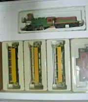 HO SCENIC RAILROAD TRAIN SET SOUTHERN OLD TIME LOCO 0-4-0 & EXCURSION CARS #RRS-