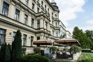 布拉格帕拉斯艺术酒店
