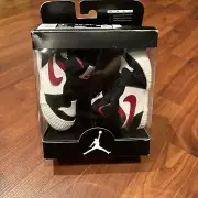 Air Jordan 1 Crib Bootie Black/Gym Red-White Size 3c Infant AT3745-061