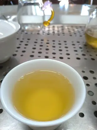 茗珍茶行，春茶，阿里山茶，新品種清香茶.一包半斤500元。