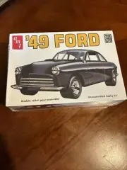 AMT AMT-601 '49 Ford Street Rods 1/25 Scale Plastic Model Kit Read
