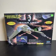 Star Trek generations Klingon Bird-Of-Prey spaceship Collectors Edition NEW