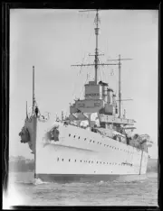 HMAS Canberra flagship departing Sydney 25 July 1933 OLD PHOTO