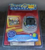 Tamagotchi Connection V4 Bandai Wiz 2004 Graffiti Red Gray Bad New Sealed Rare