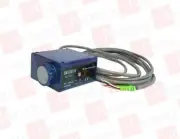 TELEMECANIQUE SENSORS SM522B100 / SM522B100 (BRAND NEW)