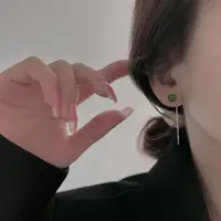 在飛比找ETMall東森購物網優惠-925純銀玉石耳線女2022年新款高級感小眾設計耳環簡約長款