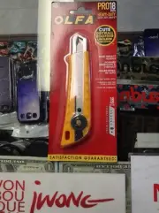 OLFA Heavy-Duty Utility Knife