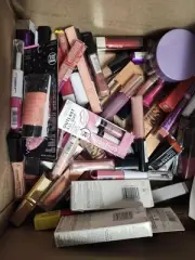 Lot 50 Wholesale Mixed MAKEUP. No Tools & No Polish Nail. "READ"