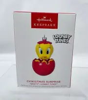 Hallmark Keepsake Ornament 2023 Looney Tunes Chwistmas Surprise Tweety
