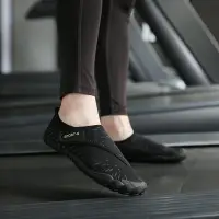 在飛比找蝦皮商城精選優惠-健身鞋 男 健身房室內運動鞋女 赤足貼服瑜伽鞋 軟底 擼鐵 