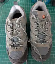 MERRELL WOMENS MOAB 2 ~ SMOKE WATERPROOF DURABLE HIKING SHOE SIZE 7.5