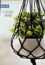 Lincraft Gatefold Vol 52 T-shirt Yarn Patterns, Macramé, Coat Hanger, Rug New