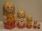 Russian Matryoshka - Wooden Nesting Dolls - 5 Pieces Unique Coloring - Set #5
