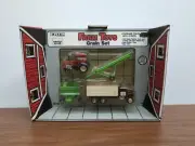 1/64 Ertl Farm Toy Grain Set - Folding Barn Deutz Allis