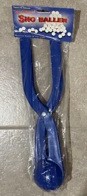Sno•Baller Kids Winter Snowball Maker - Blue Made In USA - NEW