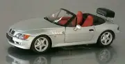 1:18 UT Models BMW Z3 Roadster 1.9 w/ Luggage Rack silver
