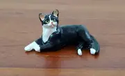 Dollhouse Kitty Cat Tuxedo Black and White Lying Down 1:12 Scale Miniature Pet