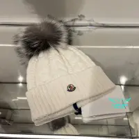 在飛比找Yahoo!奇摩拍賣優惠-～阿醬精品～巴黎直送🌈Moncler🌈潮精品（白狐狸毛球帽）