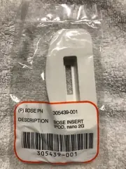 NEW OEM Bose 305439-001 iPod nano 2G White Dock Insert for SoundDock