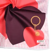 在飛比找momo購物網優惠-【FURLA 芙拉】滿版LOGO心心相印純綿帕巾(紅色)