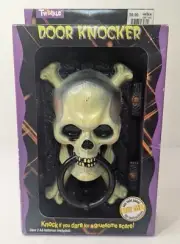 1996 NOS Twinkle Door Knocker Halloween Skull Crossbones Light Up Sounds NEW