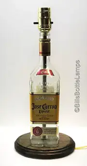 JOSE CUERVO ESPECIAL GOLD Tequila Liquor Bottle TABLE LAMP Light with Wood Base