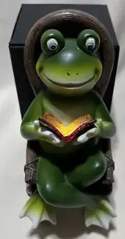 Frog Garden Statue with Light Lawn Ornament Garden Figurine Light Yard Art Decor