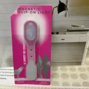 ‍ Vivitar Magnetic Clip-On Safety Light 2 Light Modes & Push Button, White