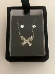 jewellery set