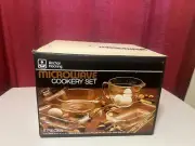 Vintage NEW SEALED Anchor Hocking 5pc Glass Microwave/Gas/Electric Cookery Set