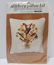 Vintage 1975 Stitchery Pillow Kit 14 X 14 Cotton Fabric Virgin Wool Yarn