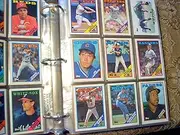 1988 Topps Baseball Cards Complete Set in Pages and Binder. Includes The Tom Glavine Rookie Card