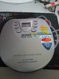在飛比找Yahoo!奇摩拍賣優惠-【強強二手商品】VCD  MP3  CD  隨身聽