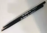 Vic Firth 5B Wood Tip American Classic Hickory Drumsticks