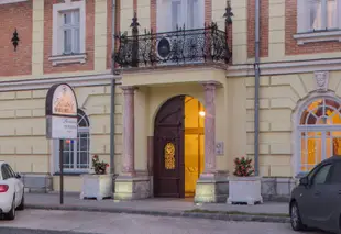 Kristály and Esterházy Restaurant 飯店