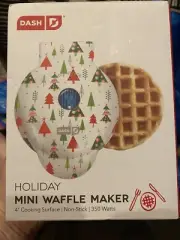 Dash Holiday Christmas Trees Mini Waffle Maker New 4 Inch
