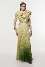 Petite Crinkle Pleat Border Print Maxi Dress With Rosette Detail