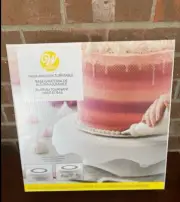 Wilton High and Low Decorating Cake Turntable and Cake Stand Display NEW!