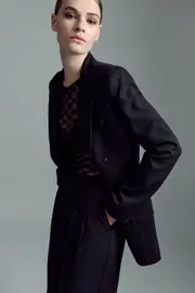 sloane classic blazer in black