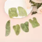 Natural Gua Sha Jade Rose Quartz Stone Face Board Green Heart Shaped Massagy3