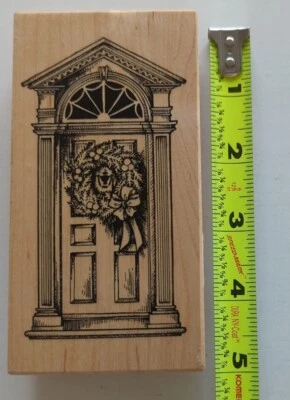 PSX K-1474 - Door with Wreath Wood Mounted Rubber Stamp 1995 Christmas BRAND NEW