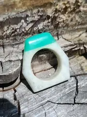 Jade And Chrysoprase Ring Size 7 Whit Jade From Guatemala.