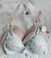 Tahari Girls Soft Molded Cup Bra Padded 30A - Ice- Floral - 3 pack New.