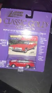 Johnny Lightning 1970 Olds Cutlass Convertible, Classic Gold Collection, New On