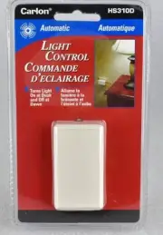 Plug In Light On/Off Dusk/Dawn Activated Detector Sensor Carlon HS310D Indoor