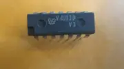 V4023D = CD4023BE TRIPLE 3 INPUT NAND